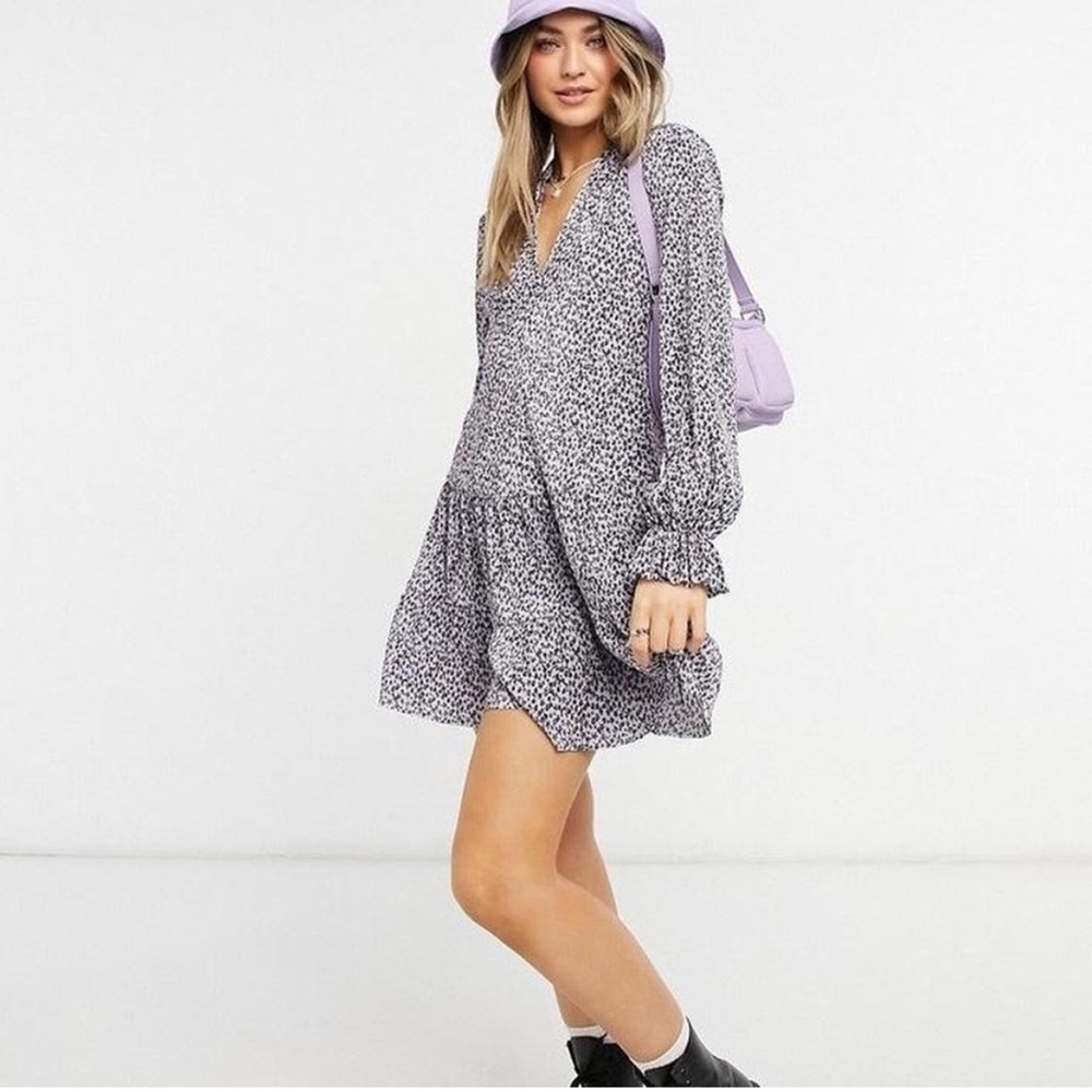 ASOS Plisse V-neck Long-sleeved Tiered Mini Dress VEUC women’s size 12